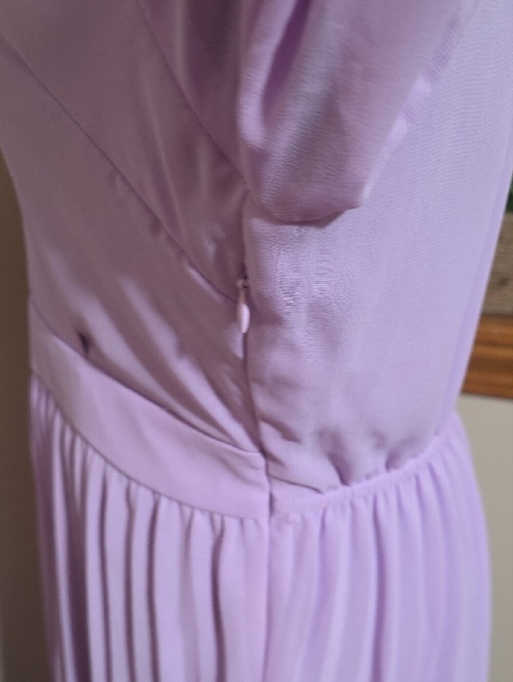 Lavender V-Neck Pleated Maxi Dress - Picture 4 of 9